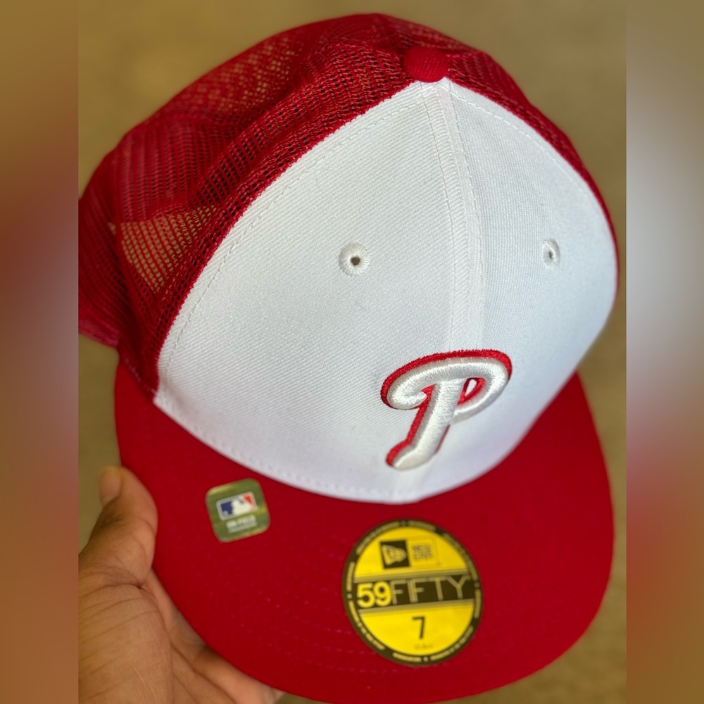 Phillies Fitted hat !